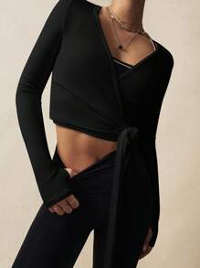 VARSITIE 白色交叉领带配截指女式运动 T 恤和背心 - 黑色 - 查看 4