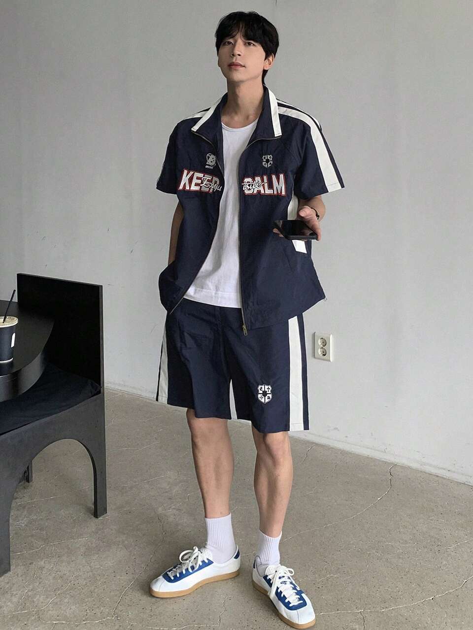 Men Solid Color Patchwork Short Sleeve T-Shirt And Shorts Set, Minimalist