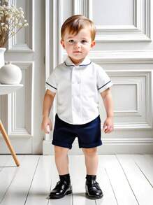 SHEIN 2 件套男婴休闲彼得潘领撞色短袖衬衫和松紧腰短裤套装，适合生日派对、洗礼、1 岁生日庆祝、晚会、表演、婚礼、婴儿洗礼、春夏装 - 藍色 - 查看 10