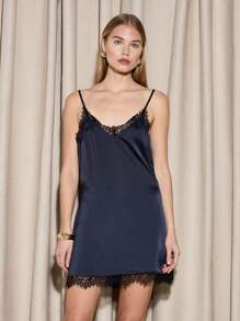 AiiRZ 优雅缎面吊带迷你连衣裙，黑色蕾丝边饰，派对晚宴吊带裙，无袖V领，适合假日、新年等特殊场合。 - 藏蓝色 - 查看 1