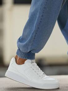 Manfinity Homme Men's Drawstring Waist Pockets Tapered Leg Casual Jeans - Medium Wash - View 7