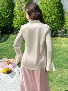 Modelyn 女士优雅纯色荷叶边喇叭袖衬衫