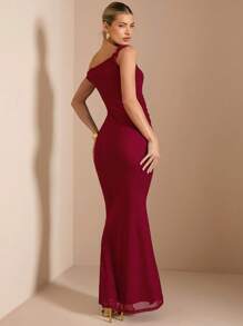 SHEIN BAE 优雅女士斜不对称下摆连衣裙，外出装，适合日常穿着，约会，旅行，派对和俱乐部，万圣节服装女士纯色性感无袖连衣裙，白色连衣裙，度假连衣裙，毕业和返校连衣裙，婚礼伴娘礼服，春夏无袖纯色简约性感颈部修身，黑色连衣裙，约会夜礼服，伴娘迷你连衣裙，优雅小黑裙，春夏女士纯色性感无袖连衣裙，白色连衣裙，度假连衣裙，毕业和返校连衣裙，婚礼伴娘礼服，春夏勃艮第酒红色紫色长裙，露背 - 紅色 - 查看 2