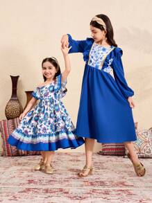 Kleine Mädchen Figurbetontes Lässig Kleid mit Blumenmuster, Rundhalsausschnitt, Rüschenärmeln - Blau - Übersicht 2