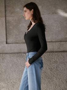 Maija Spring And Summer New Style Black Metal Chain V-Neck Sexy Women's Bodysuit, Urban, Modern, Elegant, Sleeveless, Daily Casual Commuting, Suitable For Going Out, Holiday, Holiday Party, Wedding Date Wear - Black - View 3