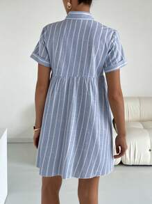 Siren Gaze 女士前扣短袖条纹休闲短裙 - 藍白色 - 查看 3