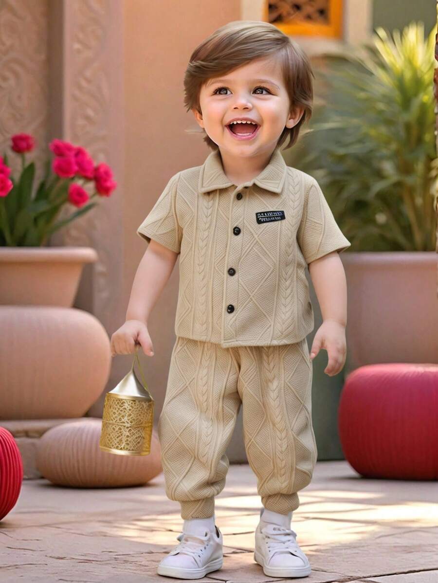 SHEIN 2pcs Baby Apricot Vintage Jacquard Texture Lapel Short Sleeve