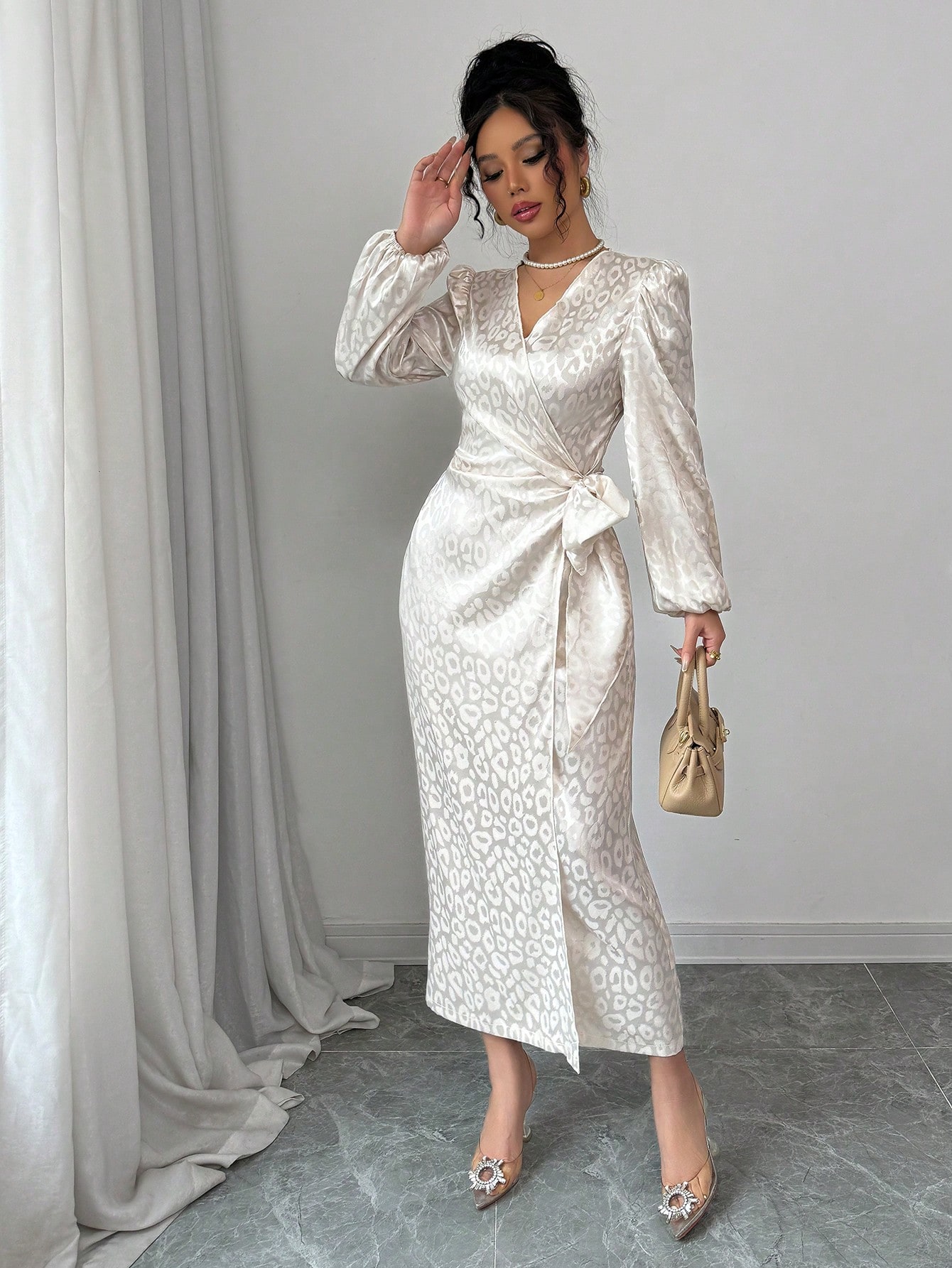 Modelyn فستان مطبوع بزخارف الورود، مبطن للخصر، أني...