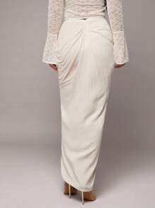 Silquee Elegant, Romantic And Personalized Spring And Summer Linen Fabric, High-Waisted V-Neck, High Slits, Low-Waisted Pleated Skirt, Suitable For Dates, Valentine's Day, Holiday Wear, Old Style, Holiday Wear, Summer Classic, Old Style, Office Wear, Comfortable To Wear, Breathable And Soft Fabric, Suitable For Commuting, Daily Vacation Wear - Beige - View 4