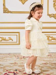 SHEIN Leap Crew 女婴分层波尔卡圆点网眼荷叶边下摆连衣裙，配有翻领、泡泡袖和双排扣纽扣 - 杏色 - 查看 5