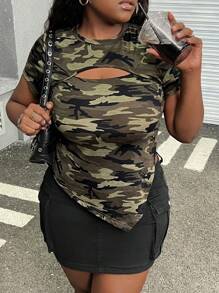 SHEIN EZwear Camouflage Print Crew Neck Hollow Out Asymmetrical Hem Plus Size T-Shirt, Spring/Summer - Army Green - View 4