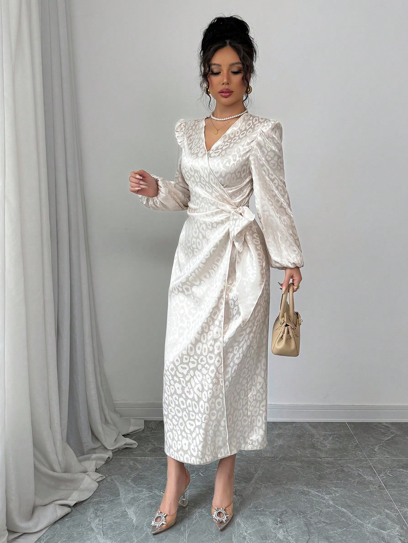 Modelyn فستان مطبوع بزخارف الورود، مبطن للخصر، أني...