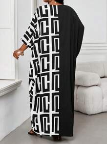 Fleurora Plus Size V-Neck Long Sleeve Solid Color Patchwork Loose Casual Dress Robe - Black and White - View 2