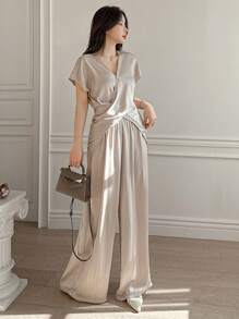 DAZY Bộ áo và quần ngắn tay cho nữ, kiểu dáng giản dị và đa năng, bộ đồ mặc nhà hai mảnh cho nữ. - Màu Khaki - Xem 2