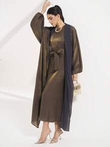 Al Najma 女士撞色金属灯笼袖阿拉伯长袍，端庄长袍 - 金色 - 查看 4