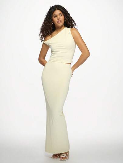 MISSGUIDED Elegant Two-Piece Crop Top And Maxi Skirt Set Asymmetric One Shoulder Design Evening Party Wedding Guest Special Occasion Summer Co-Ord Set