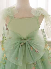 SHEIN Glamorique Kids Váy dự tiệc cưới cho bé gái trẻ Váy dự tiệc sinh nhật Váy dự tiệc cưới cho bé gái Dây đeo lưới màu xanh lá cây Nơ phía trước Váy bồng lưới thêu Người dẫn chương trình biểu diễn sân khấu Tham dự tiệc hoặc sân khấu đặc biệt Chụp ảnh nghệ thuật để trông tự nhiên và đẹp hơn Mặc thường xuyên trong bốn mùa - màu xanh lá - Xem 3
