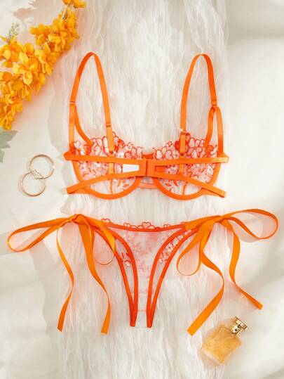 Women Geborduurde Bow Lingerie Set view 2