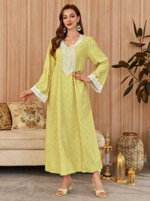 Al Najma 纯色 V 领长袖简约阿拉伯长裙，朴素的卡夫坦