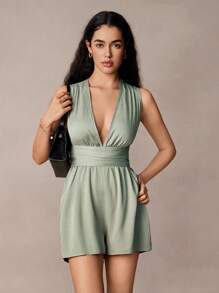 SHEIN Essnce 十字交叉後背繫帶深V領連身短褲 - 軍綠色 - 查看 4