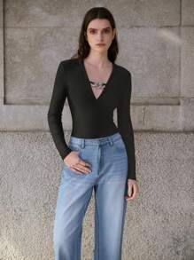 Maija Spring And Summer New Style Black Metal Chain V-Neck Sexy Women's Bodysuit, Urban, Modern, Elegant, Sleeveless, Daily Casual Commuting, Suitable For Going Out, Holiday, Holiday Party, Wedding Date Wear - Black - View 9