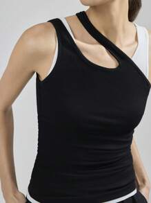 Ontre Canotta donna stile a strati con stampa vintage di valuta, maglia elastica asimmetrica sulla spalla, top a canotta lavorato a maglia in stile urbano moderno monocromatico a strati, senza maniche - Bianco e nero - Visualizzare 1