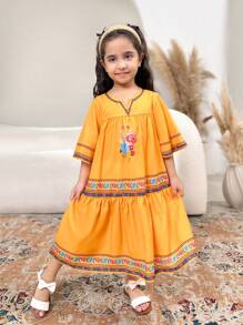 SHEIN Leap Crew 年輕女孩寬鬆休閒梭織花卉印花缺角領口連身裙 - 黃色 - 查看 3