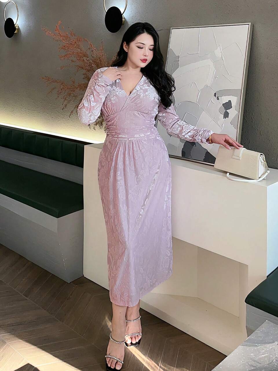 Dazy Petite Plus Plus Size Purple V-Neck Shiny Floral Maxi Dress,Long Sleeve Flowy Prom Dress,Elegant Wedding Guest Gown With Side Slit For White Autumn Occasions