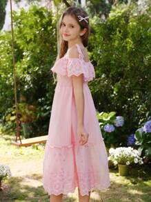 SHEIN Tween 女童荷叶边镂空刺绣长裙，优雅花卉度假派对风格连衣裙