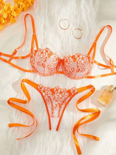 Women Geborduurde Bow Lingerie Set view 6