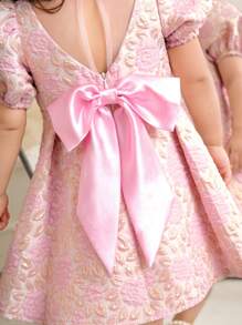 SHEIN 女婴甜美花卉提花和网眼拼接连衣裙，背面有大蝴蝶结，优雅简约的设计，粉色 - 粉色 - 查看 6