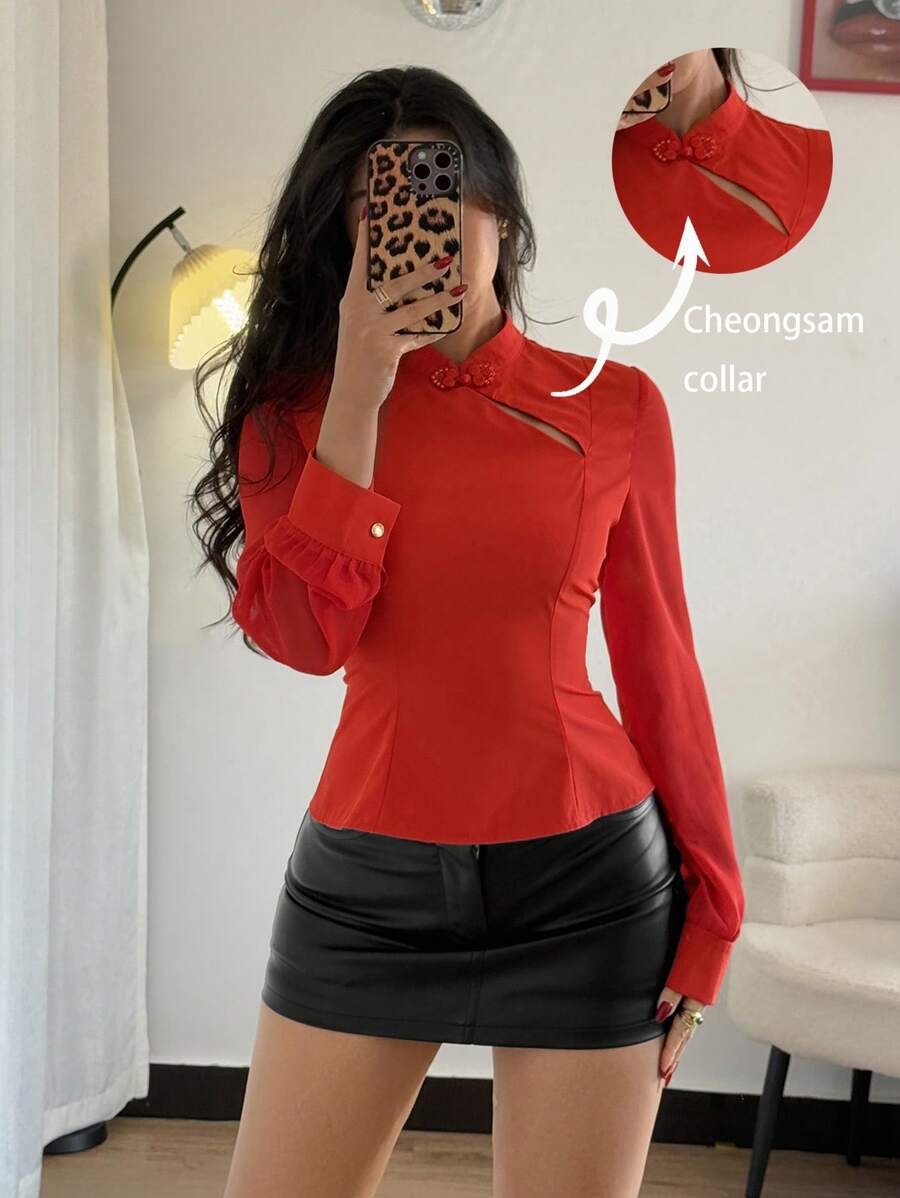 Chiquease Blusa Feminina Chinesa de Manga Longa, Gola Mandarim, Estilo Assimétrico em Tule Elegante com Recortes, Vermelha - Vermelho - Visão 1