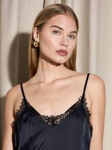 AiiRZ 优雅缎面吊带迷你连衣裙，黑色蕾丝边饰，派对晚宴吊带裙，无袖V领，适合假日、新年等特殊场合。 - 藏蓝色 - 查看 4