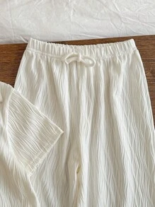 SHEIN LMoss Kids 2 件装 男童休闲运动学院复古纹理面料翻领 T 恤和裤子套装 适合儿童服装 男童服装 返校男孩套装 适合生日派对、晚会、表演、婚礼、洗礼、开幕式 日常 适合日常使用 适合上学 适合旅行 适合运动 适合服装 适合春夏季节 - 白色 - 查看 7