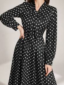 Modelyn 女士优雅圆点印花编织 V 领蝴蝶结腰部修身长裙