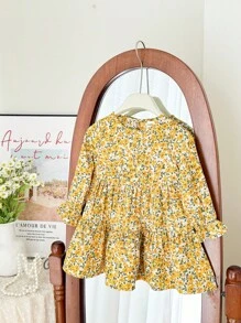 SHEIN LMoss Kids LMoss 女婴可爱甜美碎花荷叶边长袖连衣裙