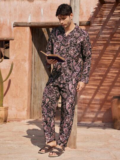 Manfinity ChillVibe Conjunto de pijama de camisa de manga larga con botones delanteros y estampado, y pantalón largo minimalista para hombre