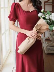 DAZY 女士及膝优雅方领泡泡袖纯色连衣裙，适合派对、约会、情人节等场合，优雅吊带红色女装，圣诞节款式