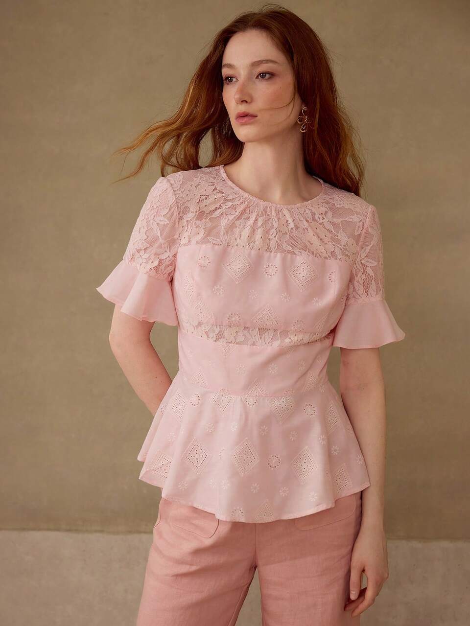CONTRAST LACE PEPLUM TOP