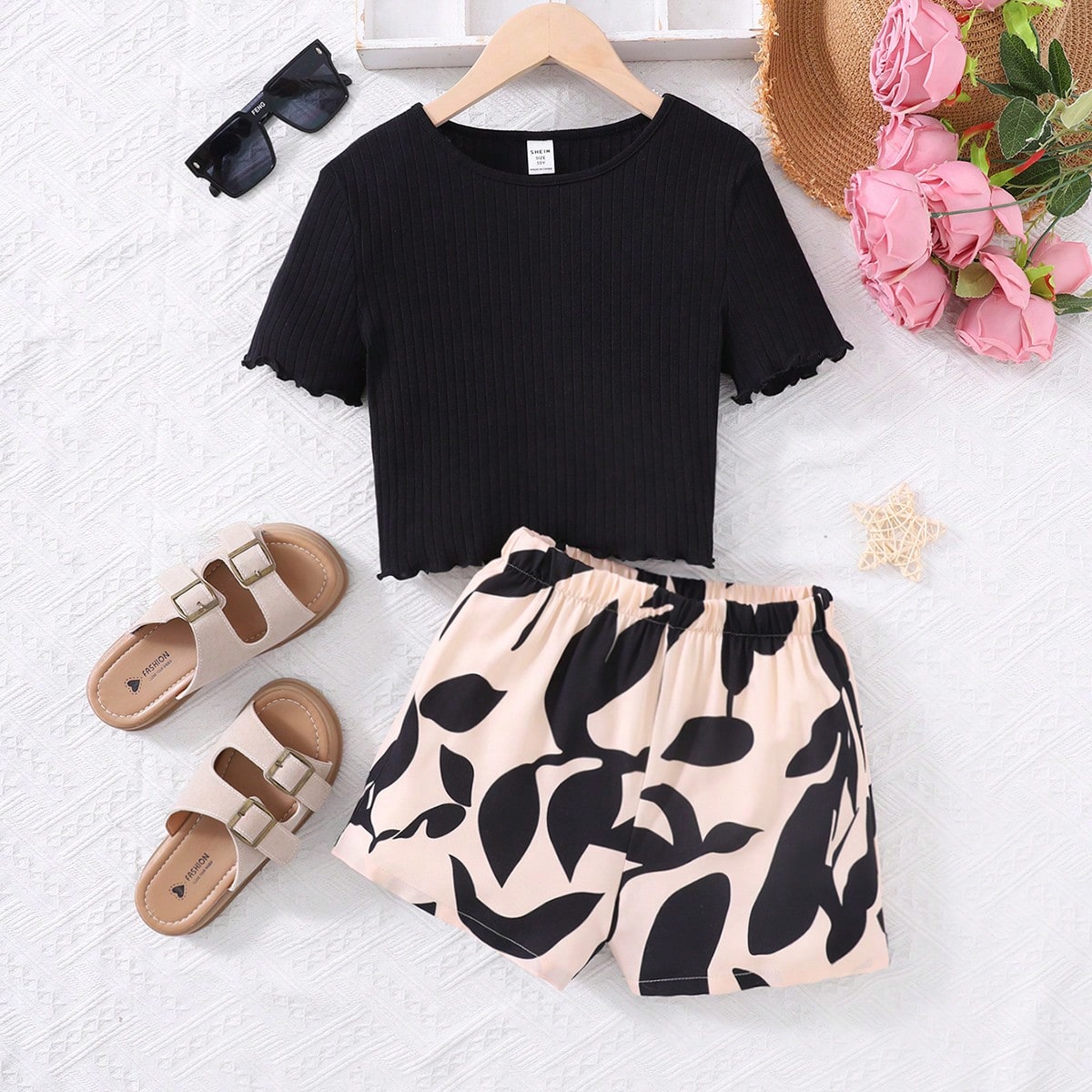 Set informal de 2 piezas con camiseta de cuello redondo de canalé de manga corta y shorts con estampado floral para niña preadolescente