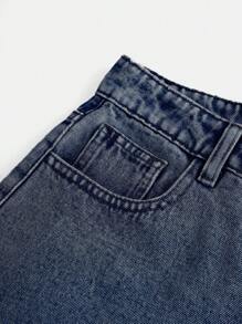 SHEIN Teen Girls Y2K Fashion Star Patched Faded Frayed Boyfriend Baggy Straight Leg Denim Jeans With Star Applique And Patch Pockets, Girl's Clothing Streetwear Outfits,Versatile Style,Girls Summer Clothes Back To School Streetwear Outfits,Beach Boho Concert Loose Fit Wide Leg Pants Rave Outfits Festival,Graduation Outfit