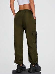 SHEIN EZwear Coolane Streetwear Blokecore Casual Flap Pocket Buckle Tape Cargo Pants With Chain