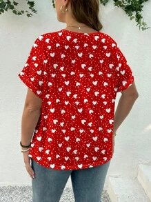 SHEIN Essnce Camiseta holgada de manga corta para mujer de talla grande con gráfico de corazón a lunares, apta para el verano - Blanco - Ver 2