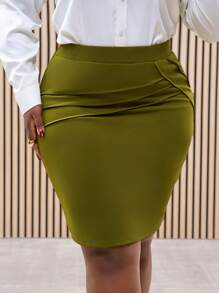 Slaydiva Plus Size Green Elegant Work Wear Skinny 7/8 Length Pencil Skirt
