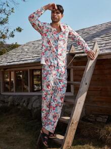 Manfinity ChillVibe Men's Floral Print Long Sleeve Top And Pants Pajama Set - Red and White - View 7