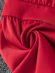 Chiquease Blouse élégante et tendance Top de gamme à encolure en V avec manches évasées et ceintrage à la taille - Rouge - Voir 4
