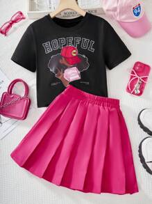 Sparklyn 2 件装 Tween Girl 时尚女孩肖像短袖 T 恤和粉色褶皱迷你裙春夏套装 - 彩色 - 查看 4