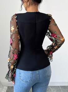 Elenzga Blusa con inserto de malla y bordado de rosa negra para mujeres