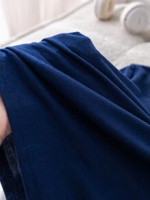 SHEIN 两件套男童休闲运动服，包含一件可爱的小恐龙图案二合一Polo衫和短裤套装，适合儿童服装、男童服装、返校套装，也适合生日派对、晚会、演出、婚礼、洗礼和毕业典礼。适合日常穿着、上学、旅行、运动以及春夏季节。 - 寶藍色 - 查看 6