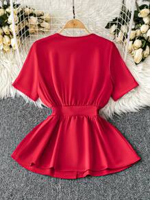 Chiquease Blouse élégante et tendance Top de gamme à encolure en V avec manches évasées et ceintrage à la taille - Rouge - Voir 2